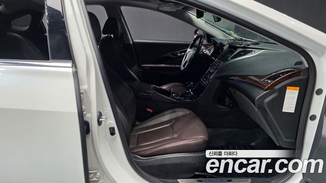 Hyundai Grandeur 2015 — photo 17