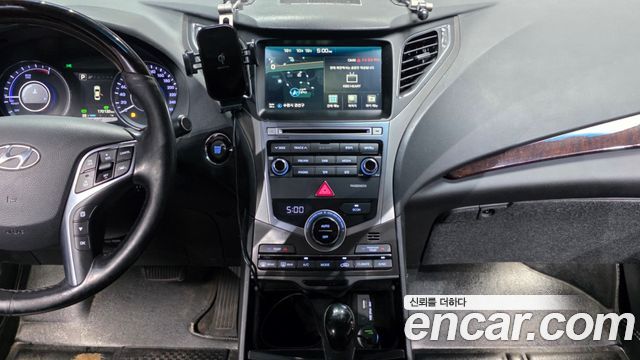 Hyundai Grandeur 2015 — photo 20