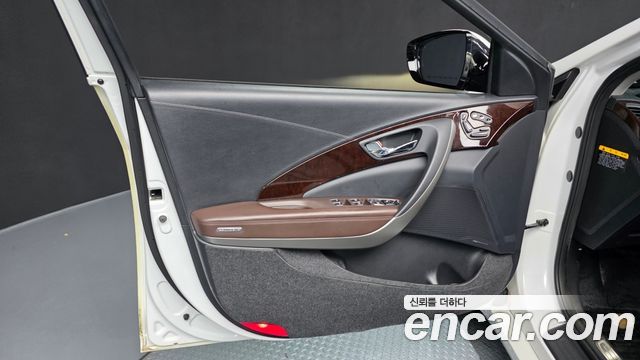 Hyundai Grandeur 2015 — photo 14