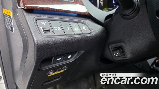 Hyundai Grandeur 2015 — photo 28
