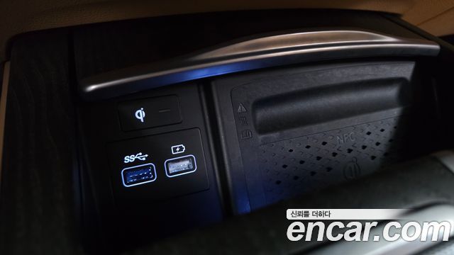 Genesis G80 2022 — photo 31