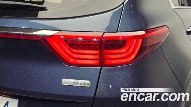 Kia Sportage 2016 — photo 9