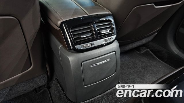 Genesis EQ900 2018 — photo 32