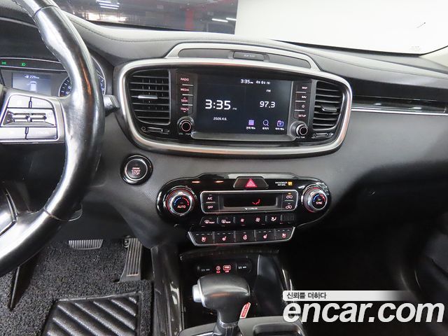 Kia Sorento 2018 — photo 10