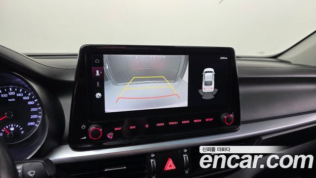 Kia K3 2022 — photo 16