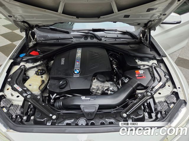 BMW M2 2017 — photo 10