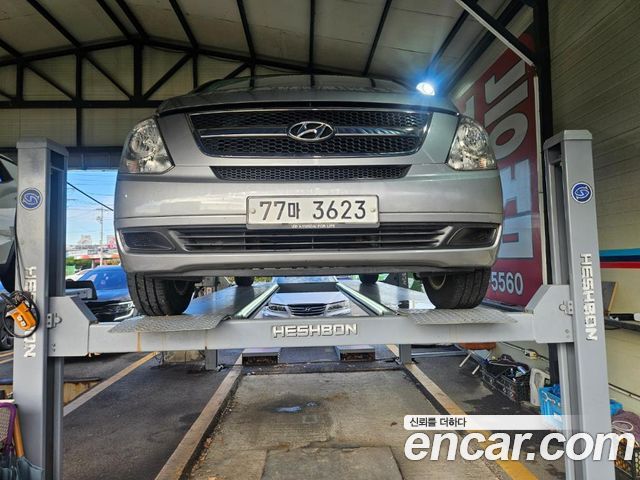 Hyundai Starex 2012 — photo 2