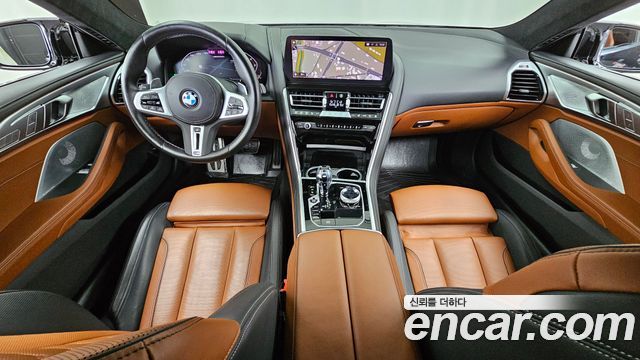 BMW 8-Series 2023 — photo 10