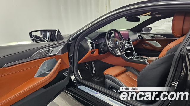 BMW 8-Series 2023 — photo 13