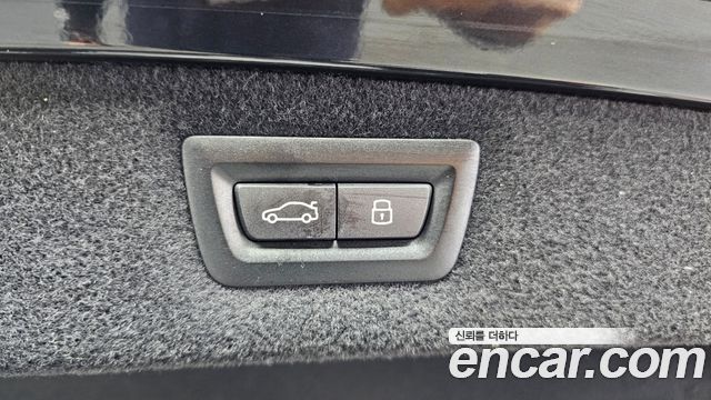 BMW 8-Series 2023 — photo 22