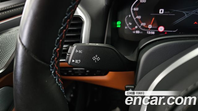 BMW 8-Series 2023 — photo 25