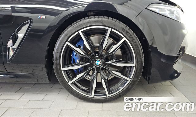 BMW 8-Series 2023 — photo 7