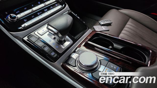 Genesis EQ900 2016 — photo 12
