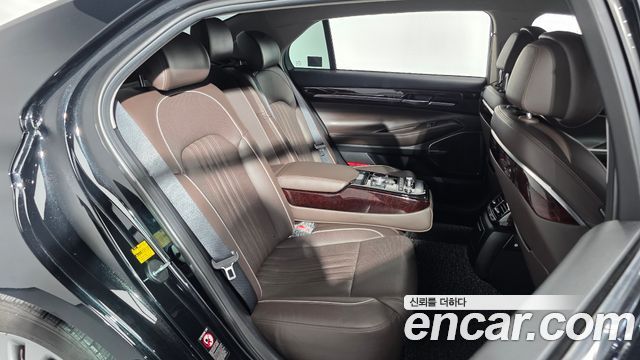 Genesis EQ900 2016 — photo 17
