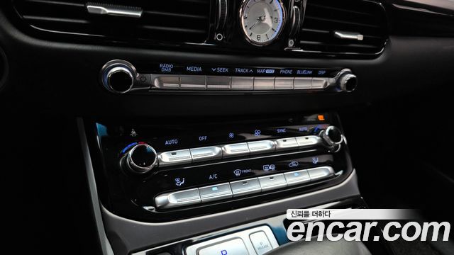 Genesis EQ900 2016 — photo 24
