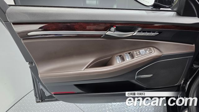 Genesis EQ900 2016 — photo 14