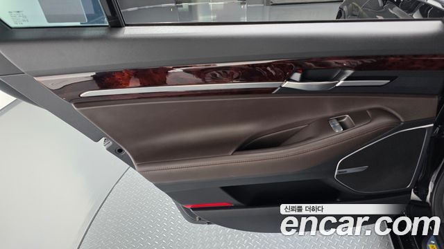 Genesis EQ900 2016 — photo 15