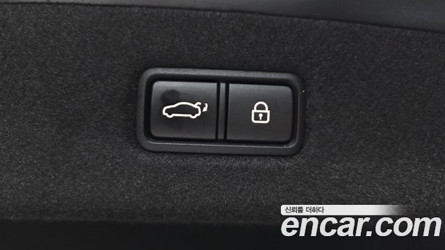 Genesis EQ900 2016 — photo 35