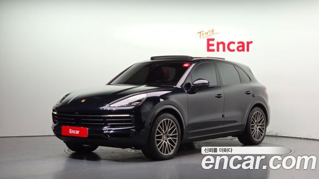 Porsche Cayenne 2023 — photo 1