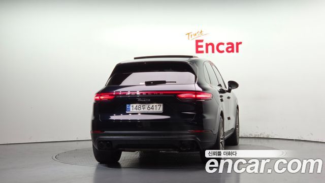 Porsche Cayenne 2023 — photo 4