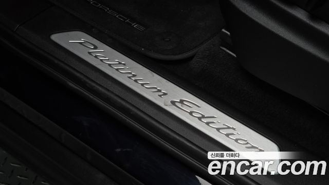 Porsche Cayenne 2023 — photo 23