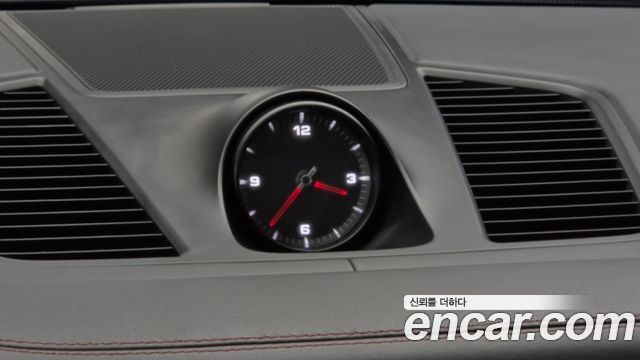 Porsche Cayenne 2023 — photo 28