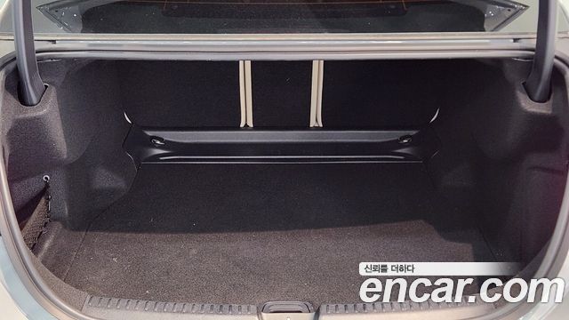 Mercedes-Benz E-Class 2026 — photo 7