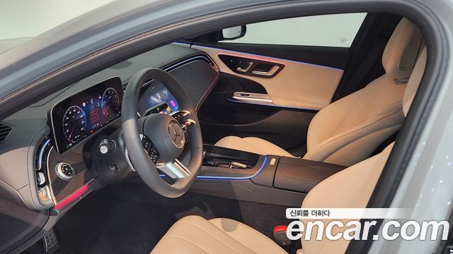 Mercedes-Benz E-Class 2026 — photo 11