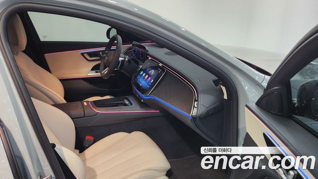 Mercedes-Benz E-Class 2026 — photo 12