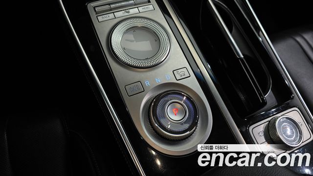 Genesis GV80 2021 — photo 12