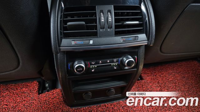 BMW X6 2019 — photo 24