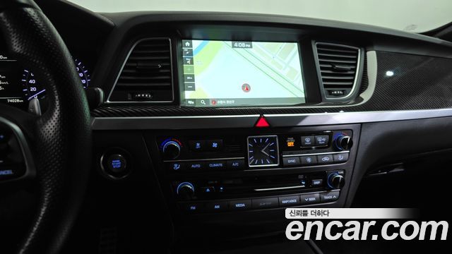 Genesis G80 2018 — photo 18