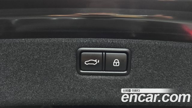 Genesis G80 2018 — photo 23