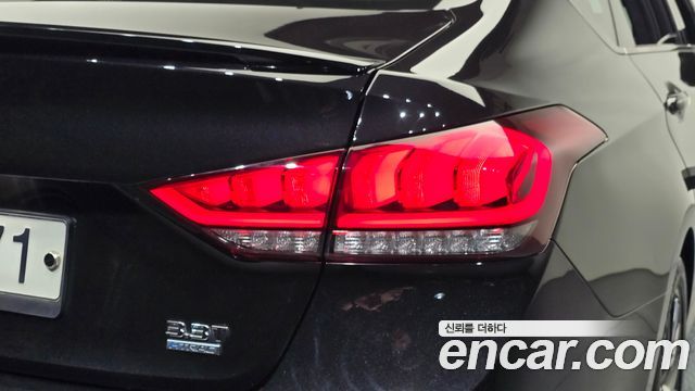 Genesis G80 2018 — photo 9