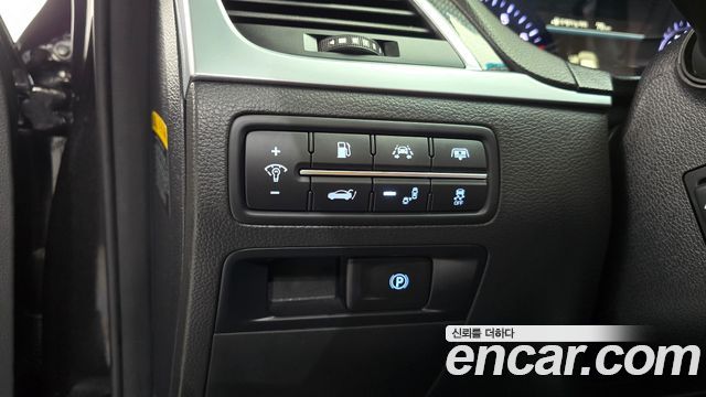 Genesis G80 2018 — photo 30