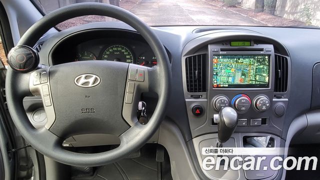 Hyundai Starex 2016 — photo 9