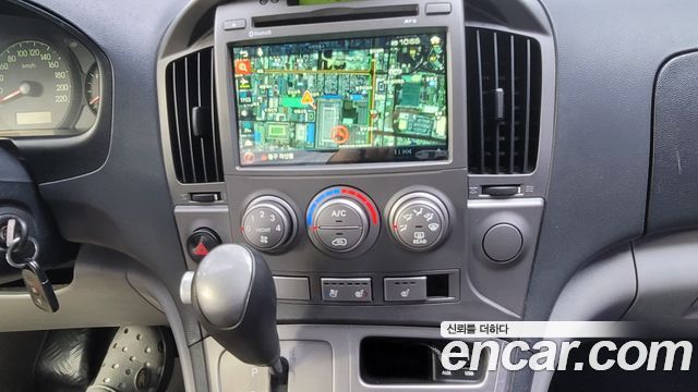 Hyundai Starex 2016 — photo 10