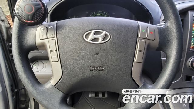 Hyundai Starex 2016 — photo 13