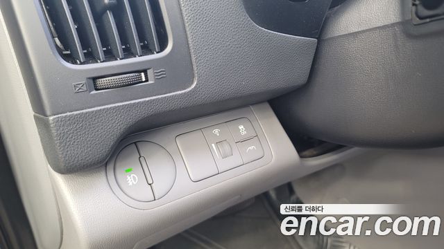 Hyundai Starex 2016 — photo 16