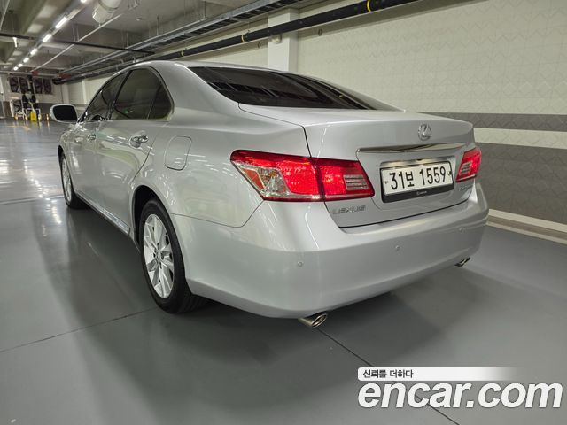 Lexus ES 2011 — photo 4