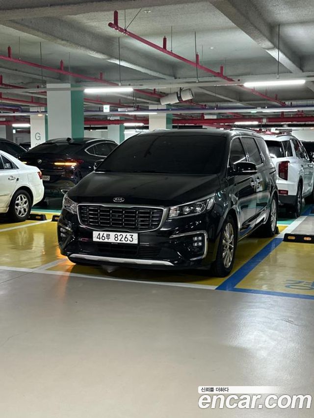 Kia Canival 2019 — photo 1