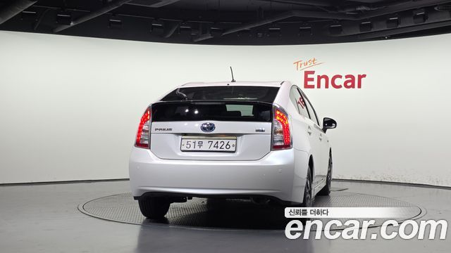 Toyota Prius 2013 — photo 4