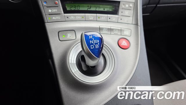 Toyota Prius 2013 — photo 9