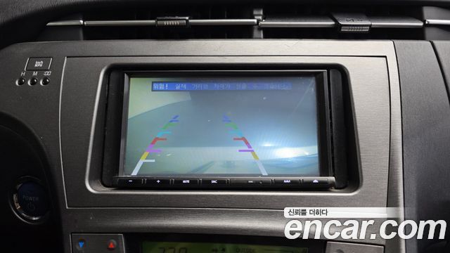 Toyota Prius 2013 — photo 15