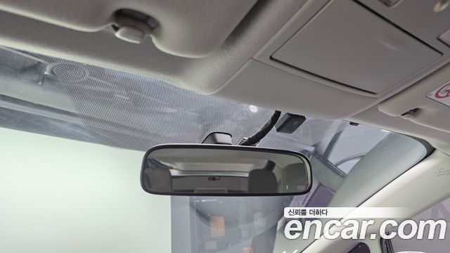 Toyota Prius 2013 — photo 18