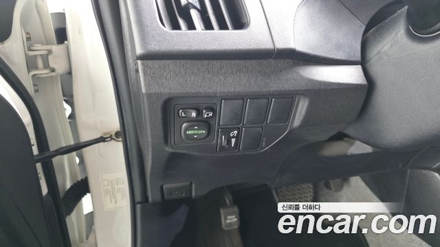 Toyota Prius 2013 — photo 19