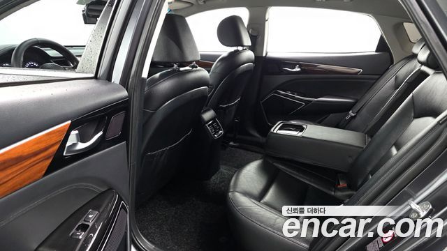 Kia K7 2017 — photo 11