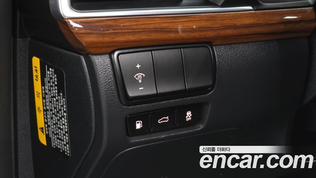 Kia K7 2017 — photo 15