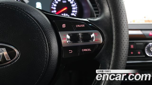 Kia K7 2017 — photo 18