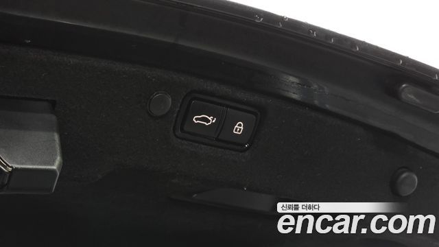 Kia K7 2017 — photo 20
